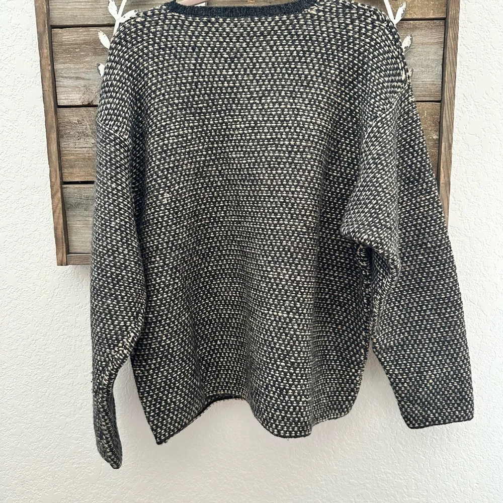 VTG vintage J.Crew black cream knit 100% wool sweater Large FLAW‎